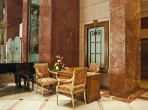 Отель Regent Palace Hotel