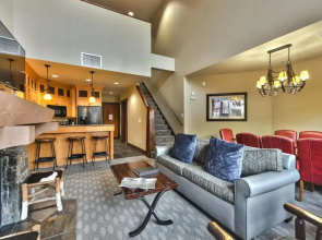 Miners Club 4 Bedroom Loft by Canyons Village Rentals MC12A