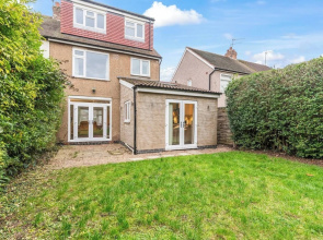 Beautiful 5 Bedroom Home in Coventry 14min to NEC