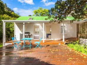 Serene 2BR Home w Grill & Yard by Zodiak Stays