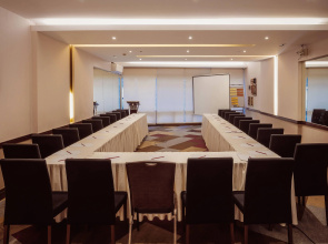 Ramada by Wyndham Manila Central