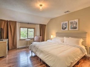 Luxury Home With Modern Finishes - Game Room & Hot Tub - Pocono Mountains 3 Bedroom Home by Redawning