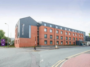 Premier Inn Lichfield City Centre