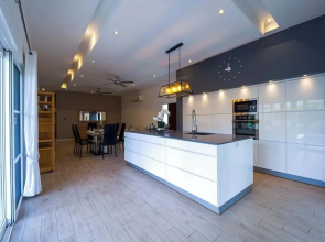 Modern 3 Bedroom Pool Villa - MR54