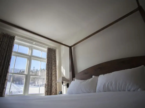 Clay Brook Hotel