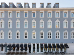 8 Building by Finestay