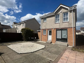 Ayr Refurbished May 2024 3 Bedroom 140m2 Detached House With Private Gardens