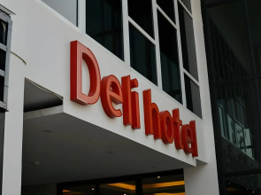 Deli Hotel