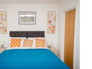 Walking Distance to Town With Free Parking