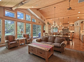 5 Vine Maple 6 Bedroom Home by Redawning