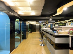 De Lux Bangkok Hotel