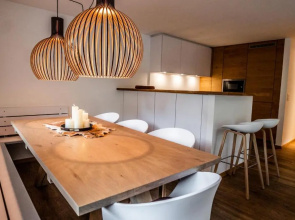 Olympic R2 - pied des pistes - carless holidays!