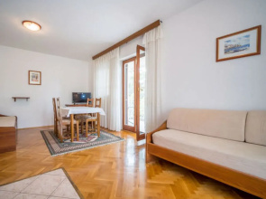 Apartment Fuma St.Georges-de-Montclard 39435