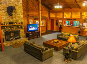 Smoketree Lodge