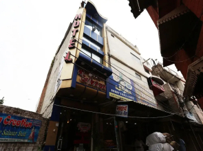 Hotel Shri Abhinandan By OYO Rooms