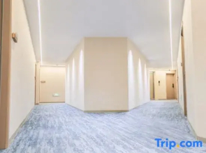 Star Movement Hotel
