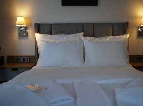 Yuksel Istanbul Yenikapi