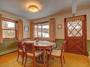 Elk View 4 Br home by RedAwning