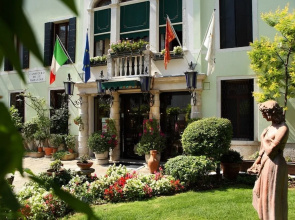 Pensione Accademia - Villa Maravege