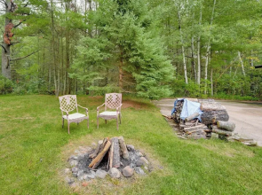 Cozy Cable Cabin Rental - Pet Friendly!