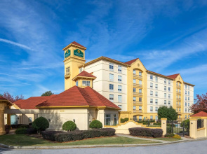 La Quinta Inn & Suites by Wyndham Atlanta Ballpark/Galleria