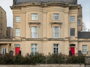 Stylish Executive Apartment in Reading