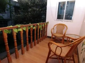 Wuzhen Spring Family Inn