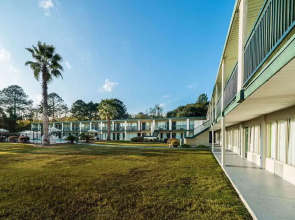 Days Inn Richmond Hill/Savannah