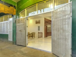 Riverside Hostel Padang