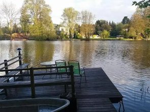 Holzhaus am See