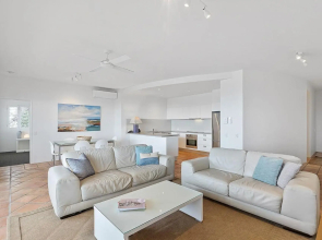 4 Hilltop Villas Enjoy Ocean Views From The Heart Of The Village