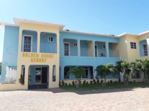 Golden Shore Resort