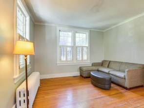 Midtown Duplex 1 Mi to Memphis Zoo & Overton Park!