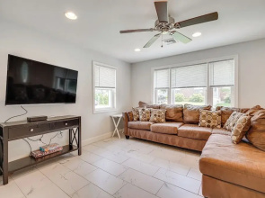 1/2 Mi to Beach: Family Retreat in Old Lyme!