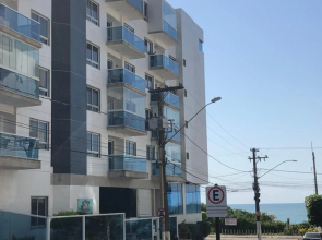 Apartamento peracanga com vista para o mar