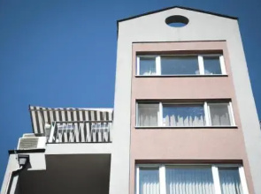DERELLI Deluxe and DERELLI Adorable apartments