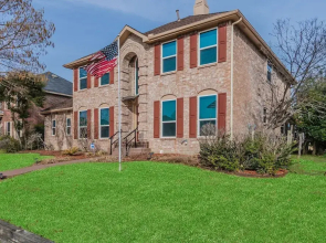 5 Bedroom Spacious Getaway, 2 Game Rooms, Hot Tub by Redawning