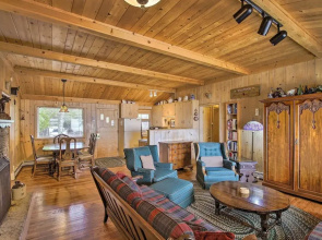 Cozy Baileys Harbor Cottage on Lake Michigan!