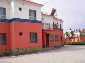 Desert Populus Family Hotel