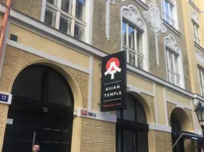 Luxury Modern Designed Oldtown Apartment