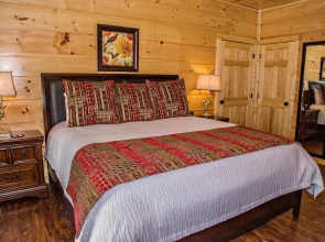 Sycamore Mansion 14 Bedroom Cabin by RedAwning