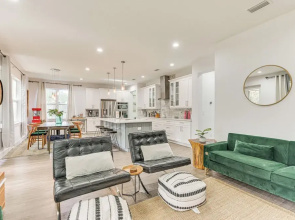 3 Mi to Usf: Dog-friendly Home w/ Large Yard
