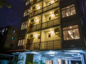 Woodside Inn & Serviced Apartments