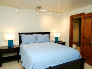 Fifth Avenue by Frias Properties