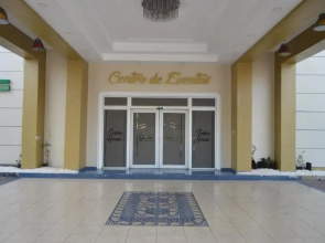 Golden House Hotel & Restaurant