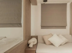 Shanghai Hills & Gefii Fifty Shades of Grey close to Jing'an Temple