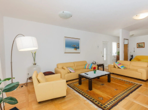 Holiday house Sanda - with pool : Mirca, Island Brac