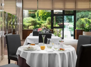 Booking Hotel & Spa