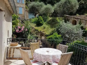 Maison provençale en pierre naturelle à Gigondas