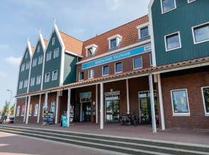Nice Hotel Room Only 1 km From Volendam Centre